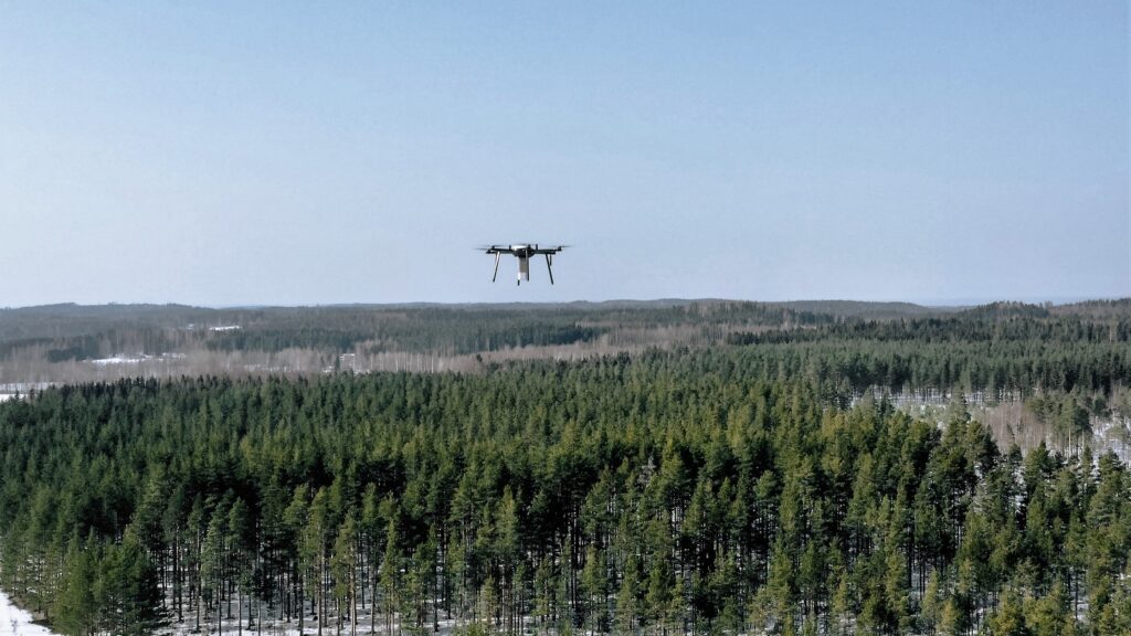 Fanbäraren 3 23 Sirius Compact drone