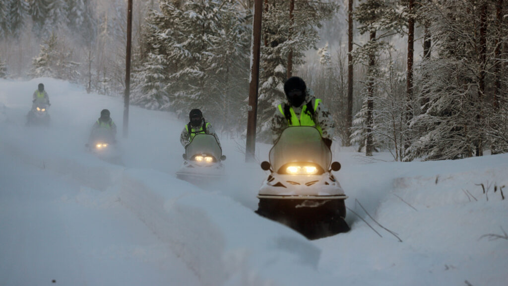 snöskoter01_C2B7685A-A666-4E9A-936A-C3BDC083A41C